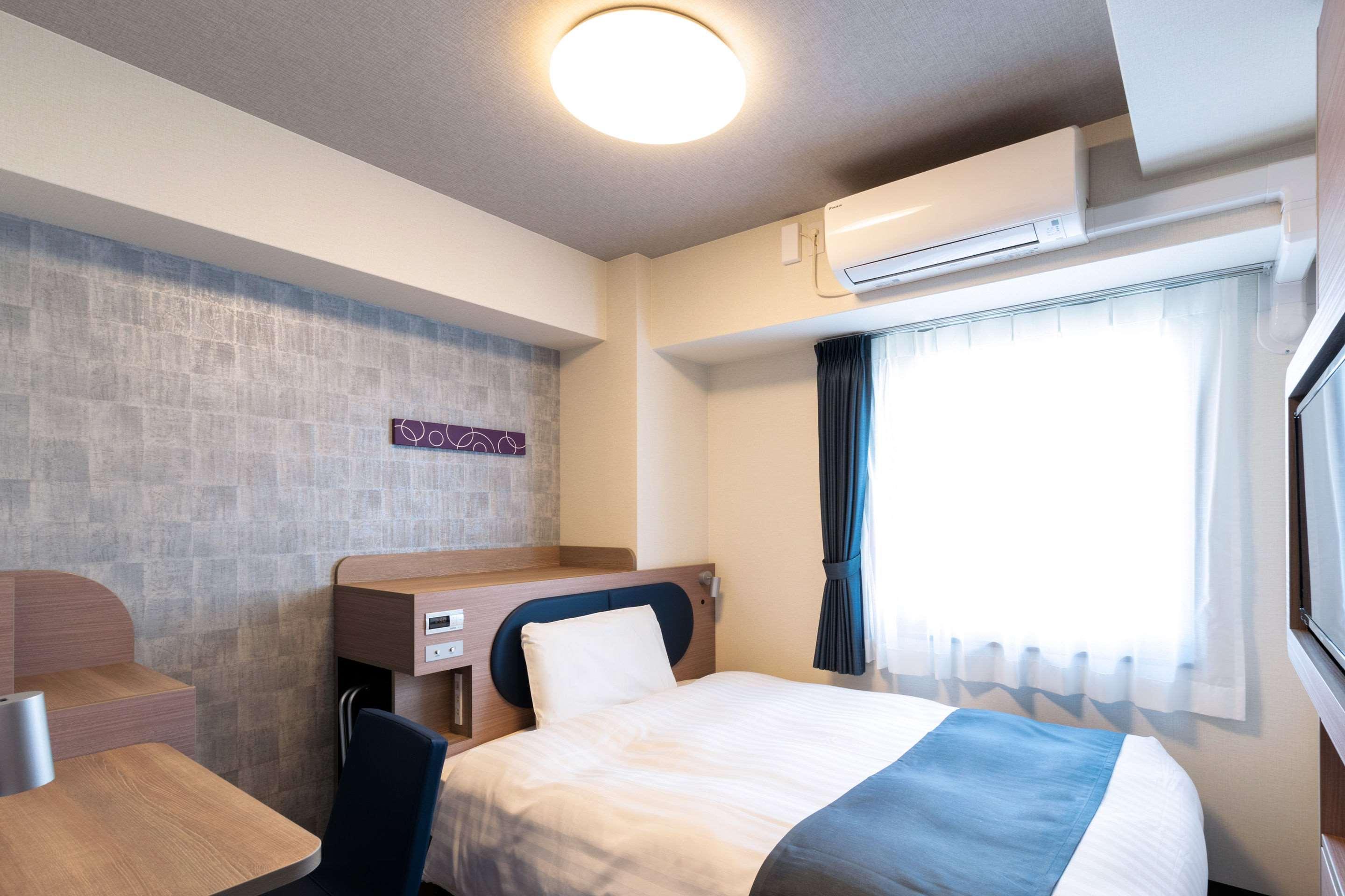 Comfort Hotel Shin-Осака Екстериор снимка